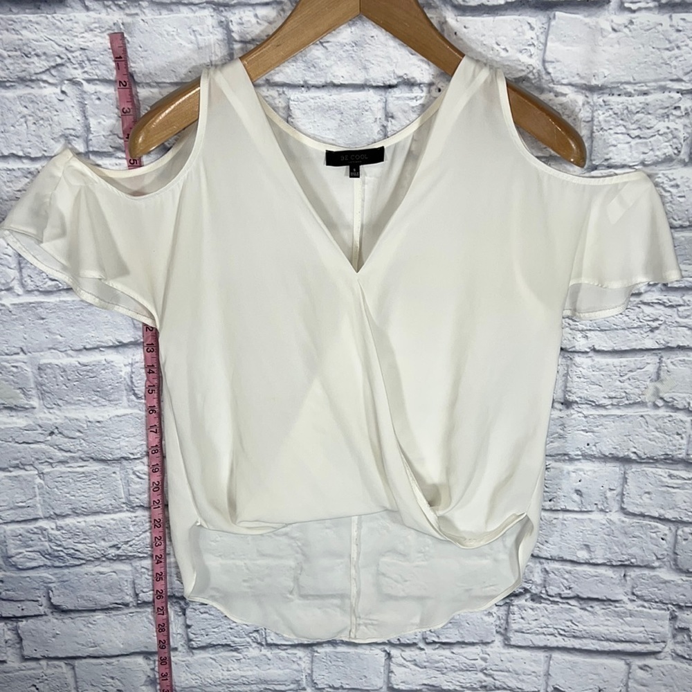 Be cool open shoulder top, 100% polyester size small color  off white